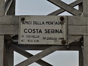 59 Gli Amici della montagna di Costa Serina posero...